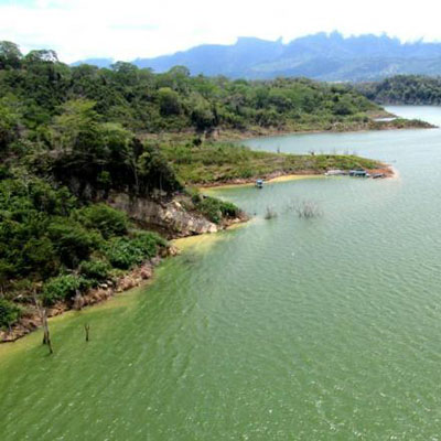 turismo y el embalse